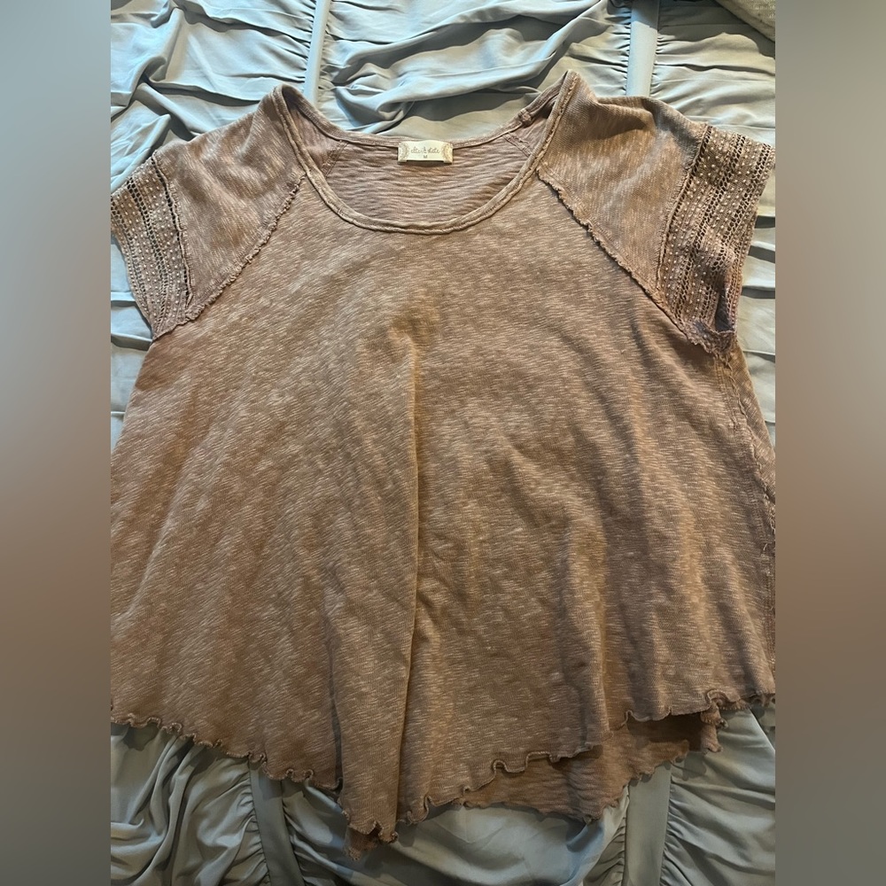 Tan knit short sleeve top. Altar’d State.